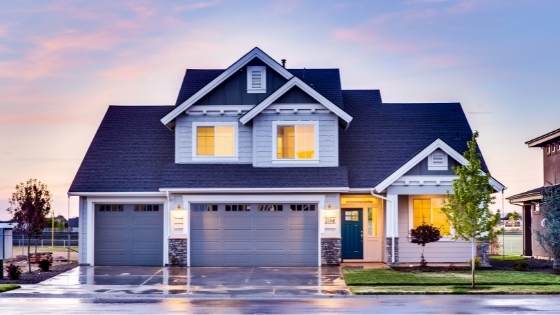 A forclosed home may seem like a deal, but there are pros and cons to it just like anything else. Here's what you should know.